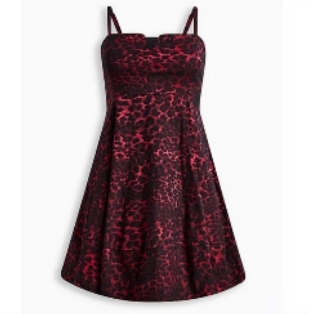 Torrid and Betsey Johnson leopard print dress with pockets!! Size 18.